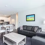 Stay Gia Modern 2 Bedroom Apartment At The Exchange