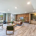 Stay Gia - Modern 1 Bedroom Apartment