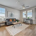 Frontdesk The Point At Tamaya Apts Jacksonville