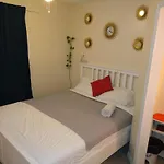 Amazing Place To Live And Woerk Book 7 Nights Minimuem