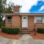 King Bedroom 2Bed1Bath Sleeps 4 Close To Town Center Downtown Beach Mayo Clinic