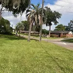 Cozy Home, King Bed, 3 Bedrooms,Close To Downtown Beaches Towncenter