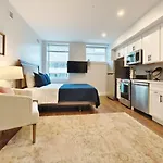 Fun Cozy Apts - 1 25 Mile Walk To Tiaa Bnk Fld