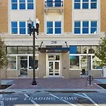 Fun Cozy Apts - 1 25 Mile Walk To Tiaa Bnk Fld