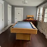 Pet Friendly Home In Historic Springfield Near Tiaa