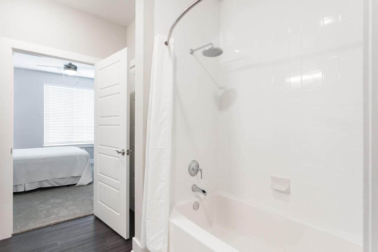 Gia Modern 2 Bedroom At The Exchange Apartment