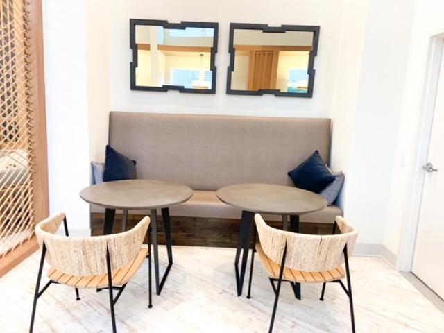 Upscale Full Kitchen Balcony Rooftop Pool Apartamento Jacksonville