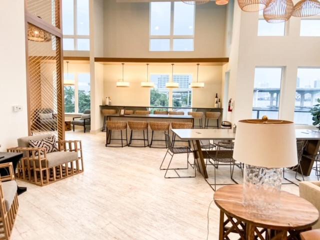 Apartamento Upscale Full Kitchen Balcony Rooftop Pool *