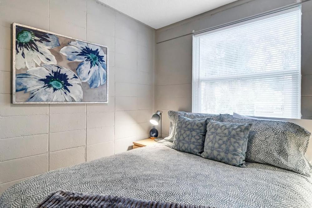 Cozy On Shaded Street! Apartment Jacksonville