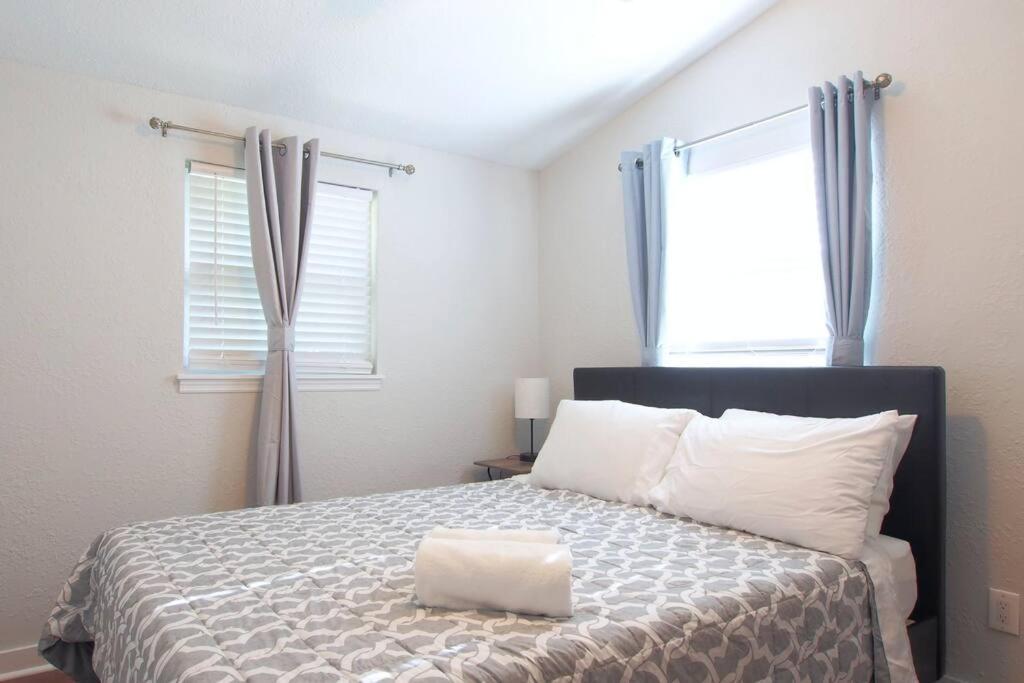 Casa de férias Veluxe Retreat Private Cul De Sac Jacksonville