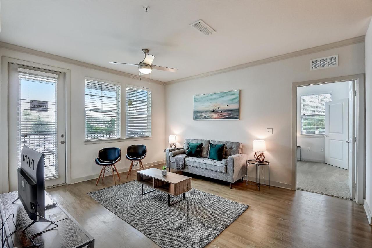 Apartment Frontdesk The Point At Tamaya Apts