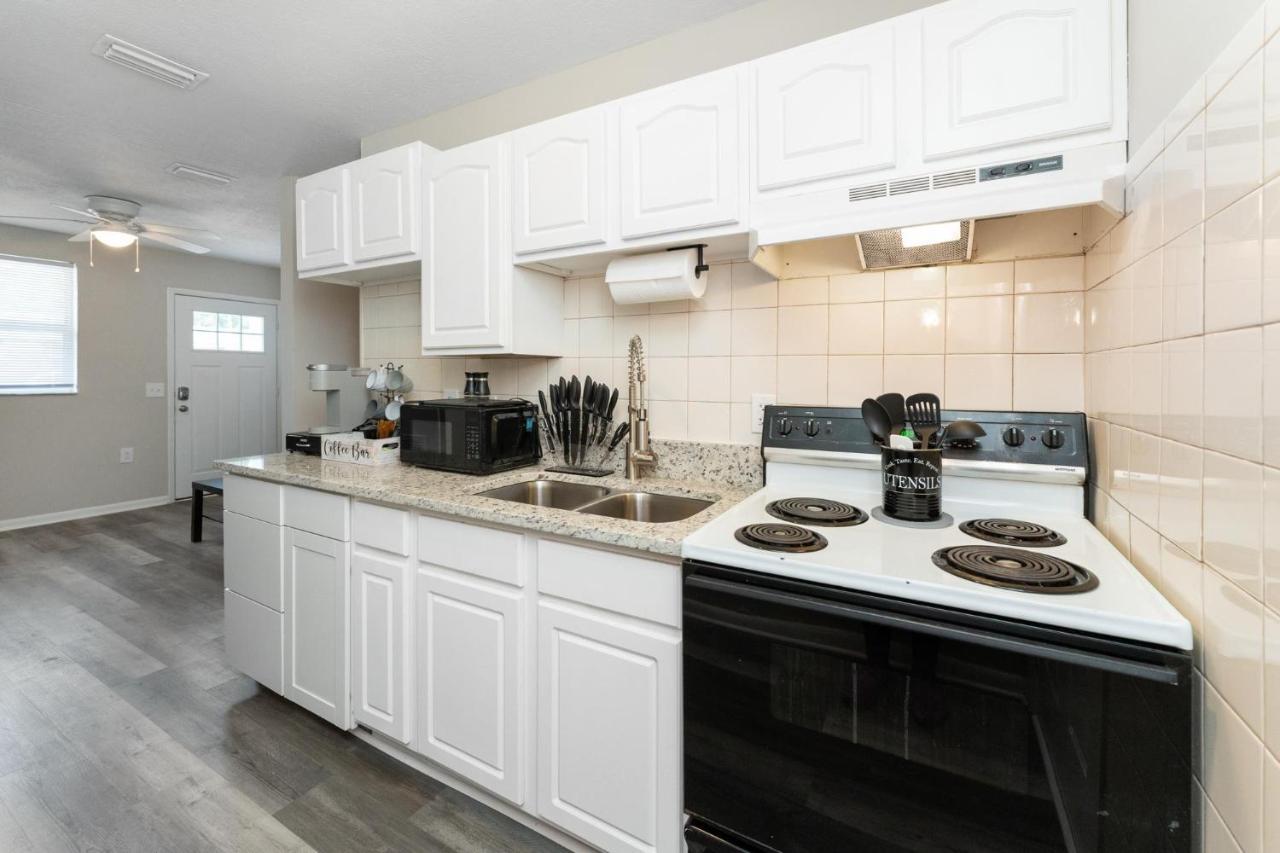 Adorable 2bed1bath Unit Sleeps 4 Close To Town Center Downtown Mayo Clinic