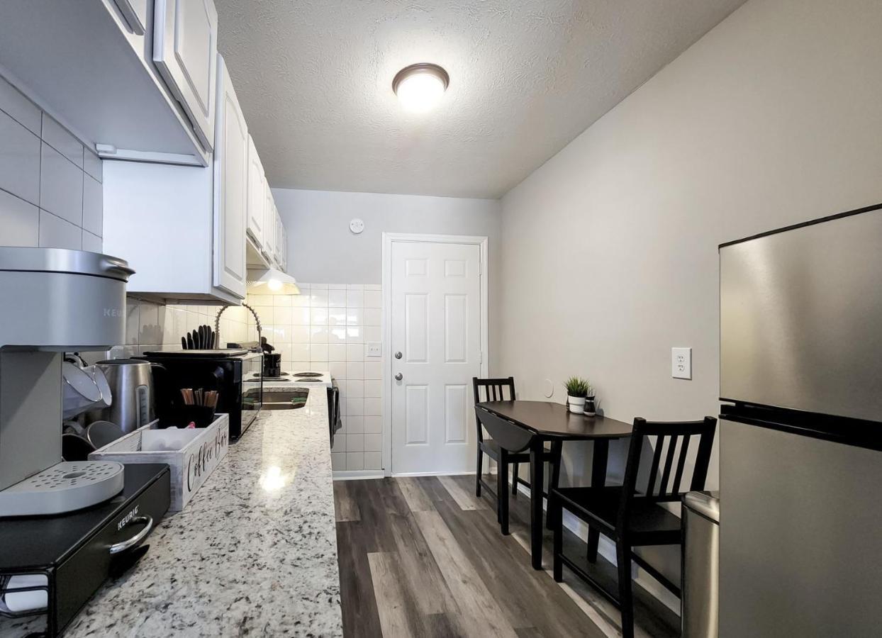 Adorable 2bed1bath Unit Sleeps 4 Close To Town Center Downtown Mayo Clinic Holiday home