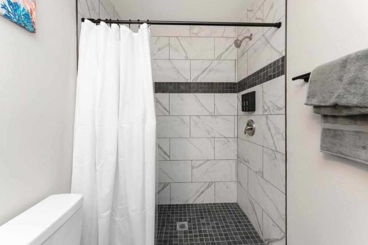 Holiday home Adorable 2bed1bath Unit Sleeps 4 Close To Town Center Downtown Mayo Clinic Jacksonville
