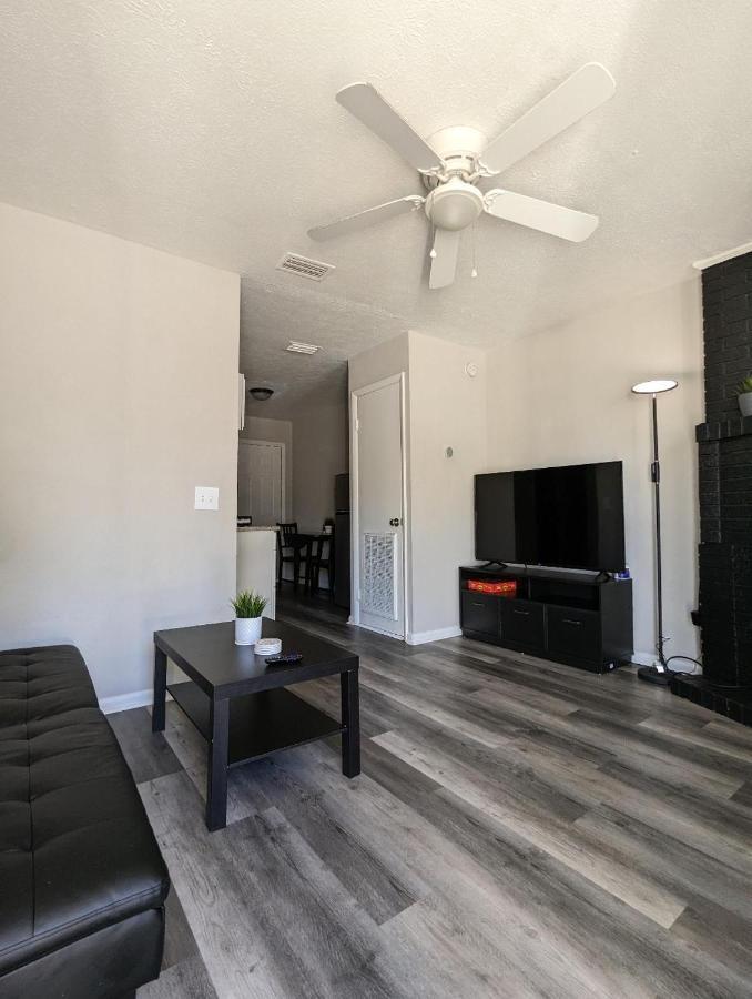 Adorable 2bed1bath Unit Sleeps 4 Close To Town Center Downtown Mayo Clinic