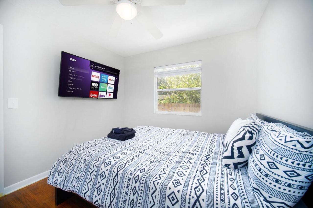 King Bedroom 2bed1bath Sleeps 5 Close To Town Center Downtown Mayo Clinic