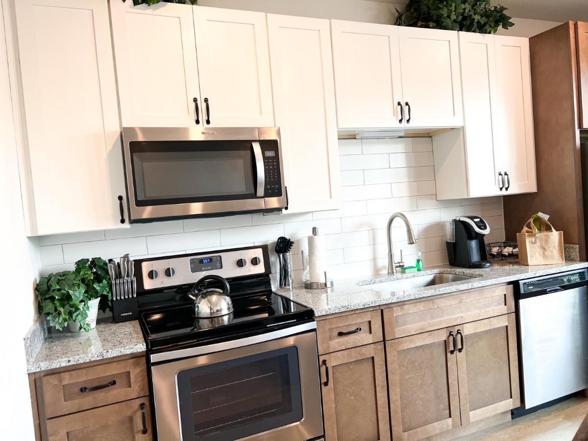 Upscale Full Kitchen Balcony Rooftop Pool Apartamento Jacksonville
