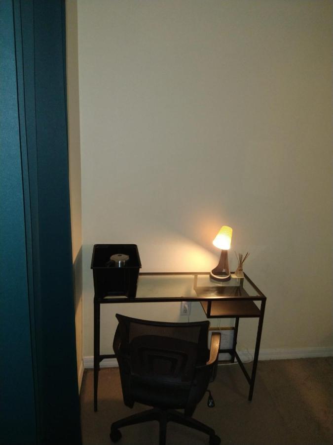 Amazing And Work Book 7 Nights Minimum * Jacksonville
