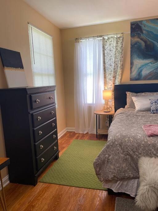 Holiday home Cozy Home, King Bed, 3 Bedrooms,close To Downtown Beaches Towncenter Jacksonville