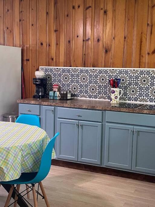 Cozy Home, King Bed, 3 Bedrooms,close To Downtown Beaches Towncenter *