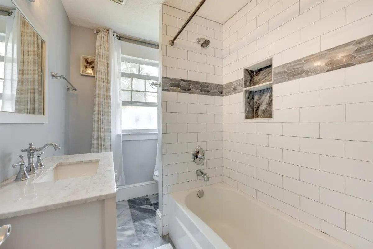 Villa Pet Friendly In Historic Springfield Near Tiaa *
