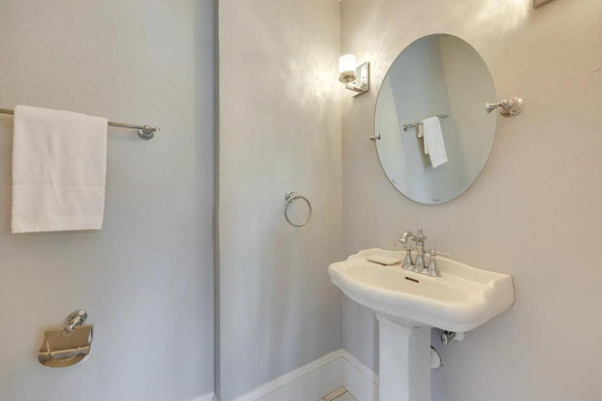 Pet Friendly In Historic Springfield Near Tiaa Jacksonville
