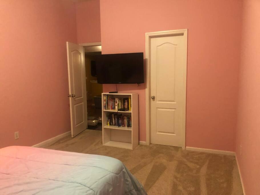 Townhome Baptist South St Johnstowncenter Holiday home *
