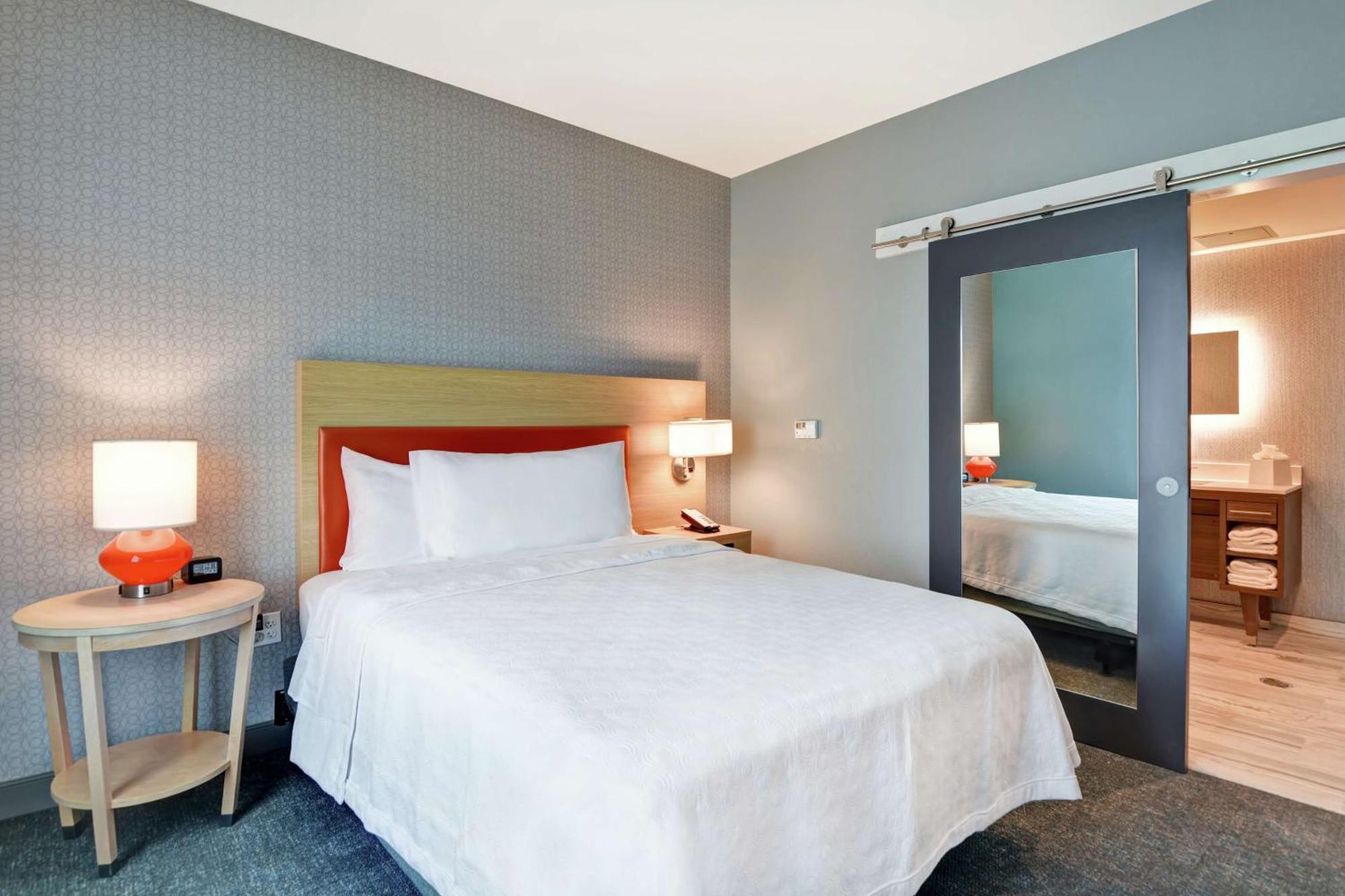 Hotel Home2 By Hilton South St Johns Town Ctr 3*