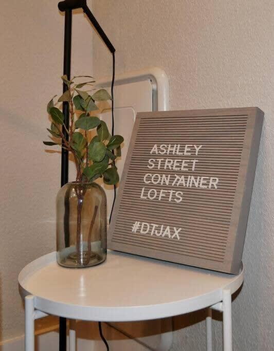 Apartment Hip Container - 5 Min Walk To Tiaa Bank Jacksonville