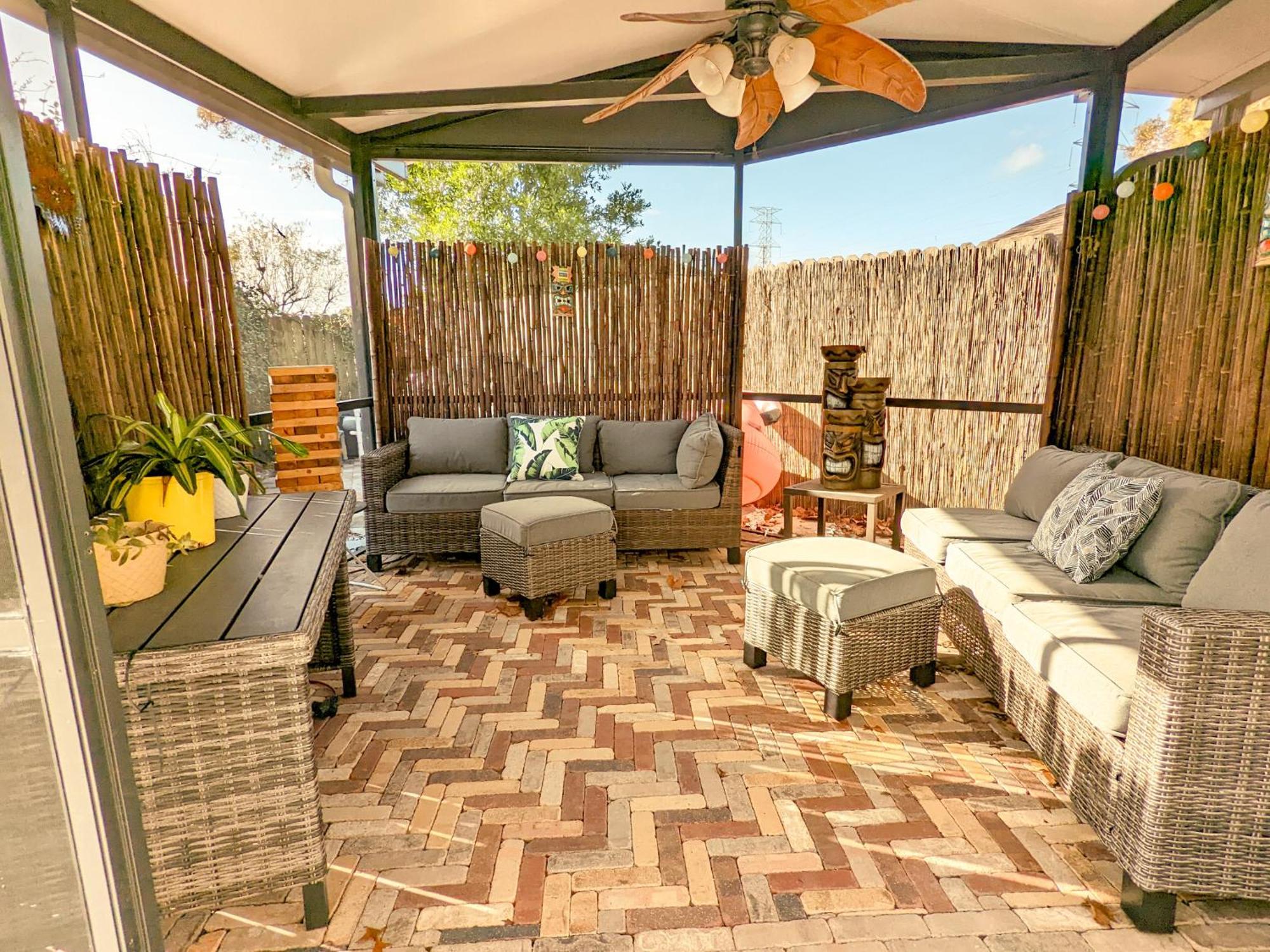 Sun & Fun 3br Beach With Pool & Tiki Bar * Jacksonville