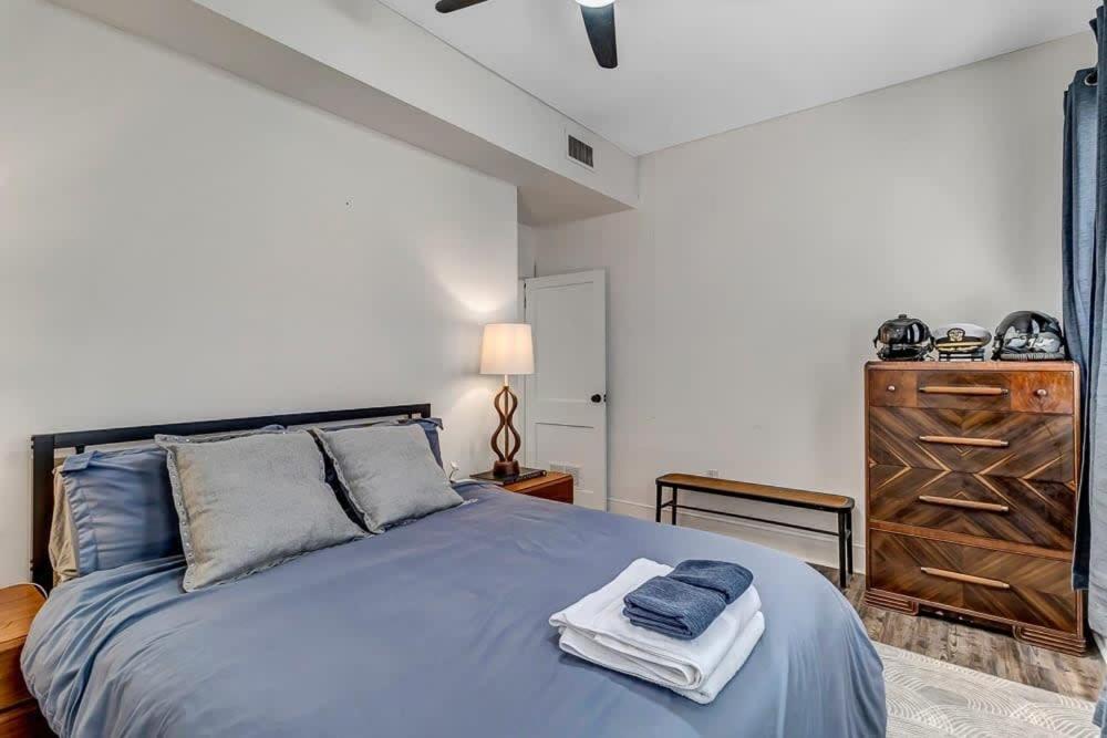 Apartamento Contemporary - 5 Min To Tiaa Bank Field!