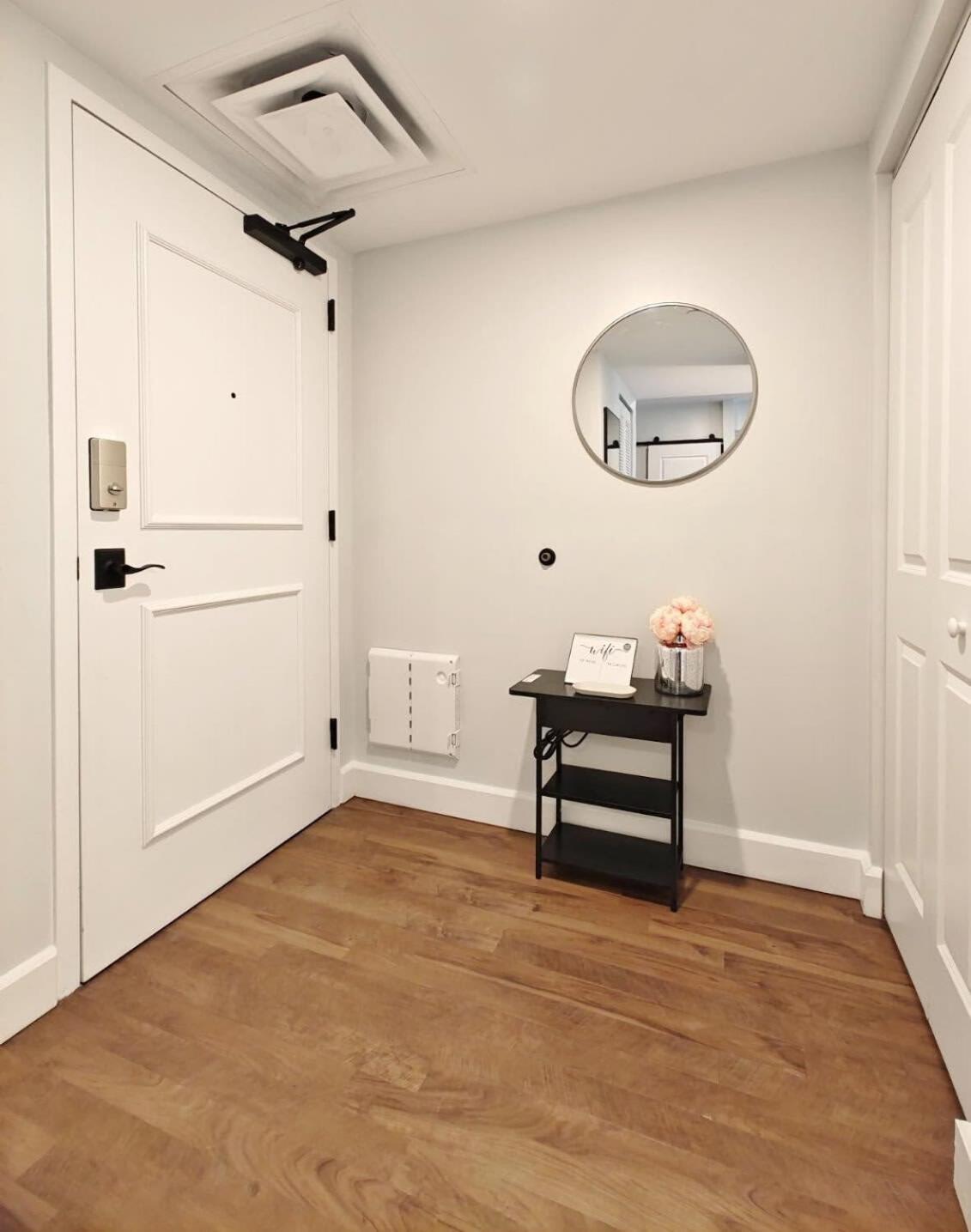 Fun Cozy Apts - 1 25 Mile Walk To Tiaa Bnk Fld Jacksonville