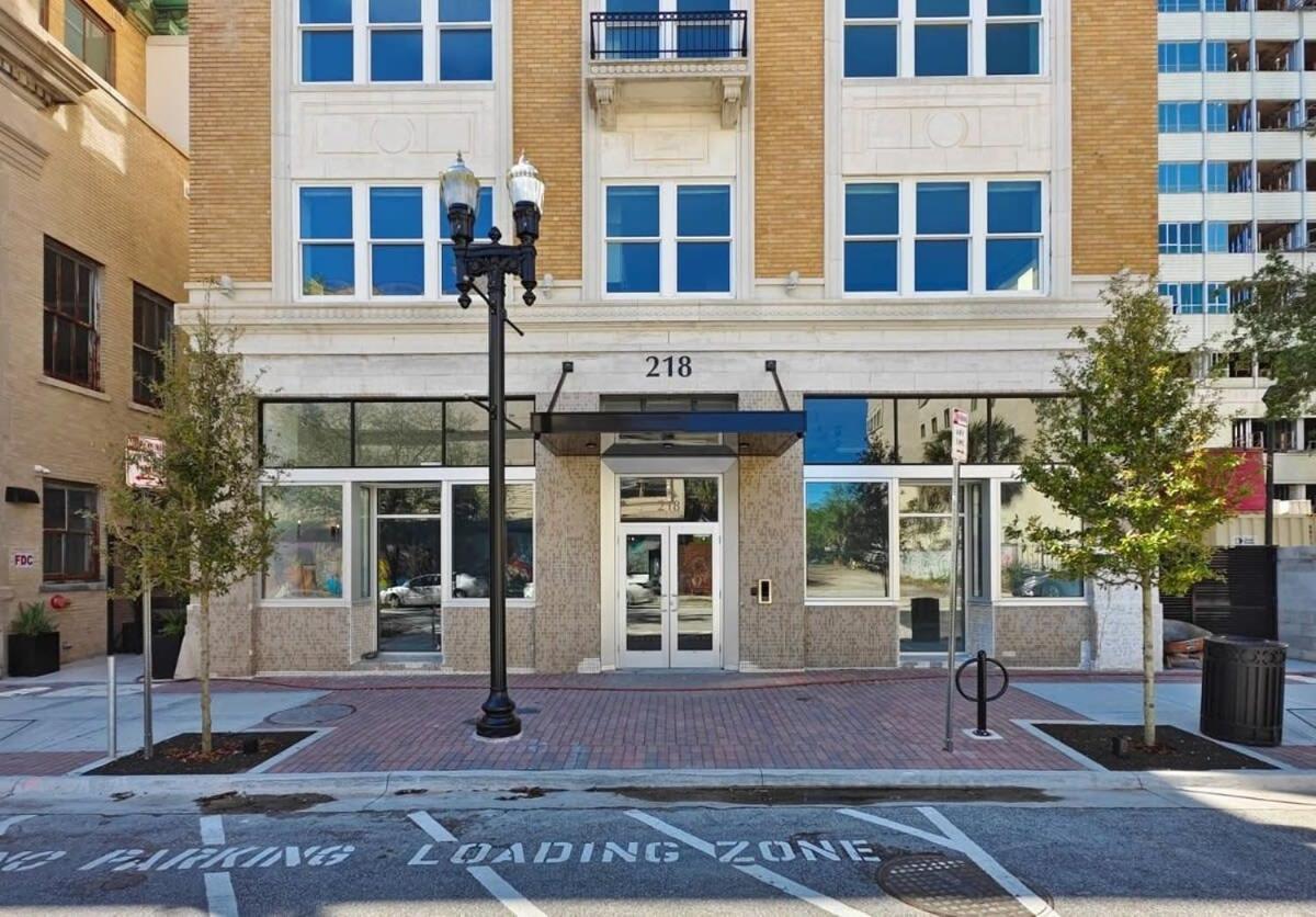 Fun Cozy Apts - 1 25 Mile Walk To Tiaa Bnk Fld Apartamento *