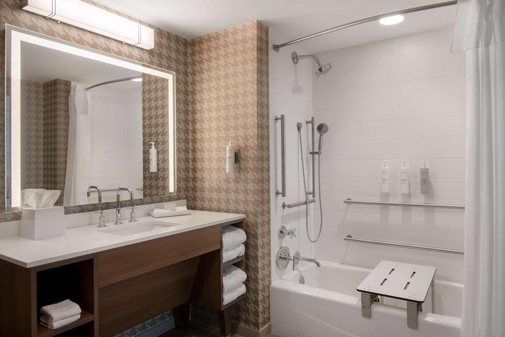 Hotel Home2 By Hilton Downtown