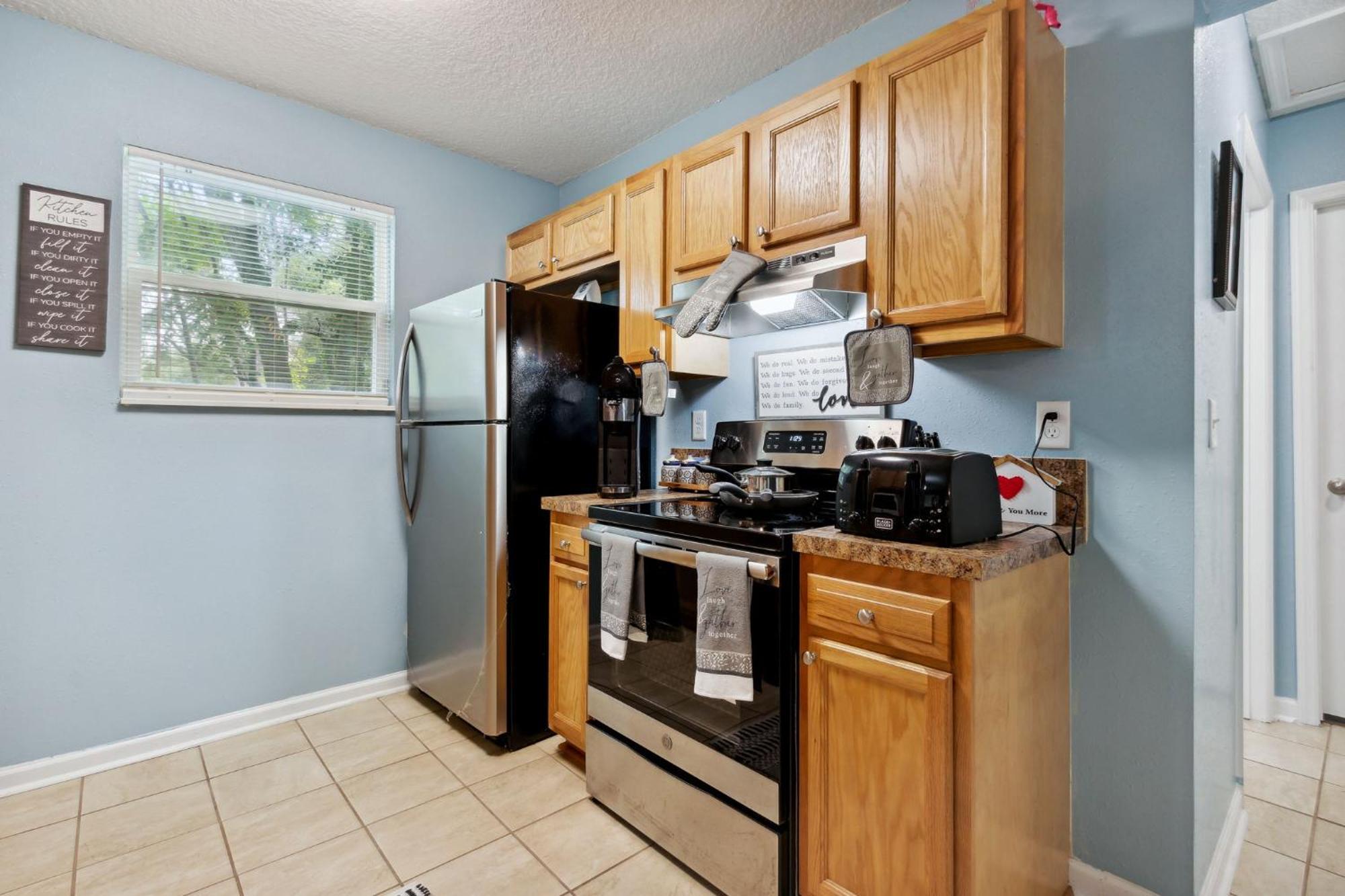 Spacious Family With Backyard Oasis Near Downtown Jacksonville