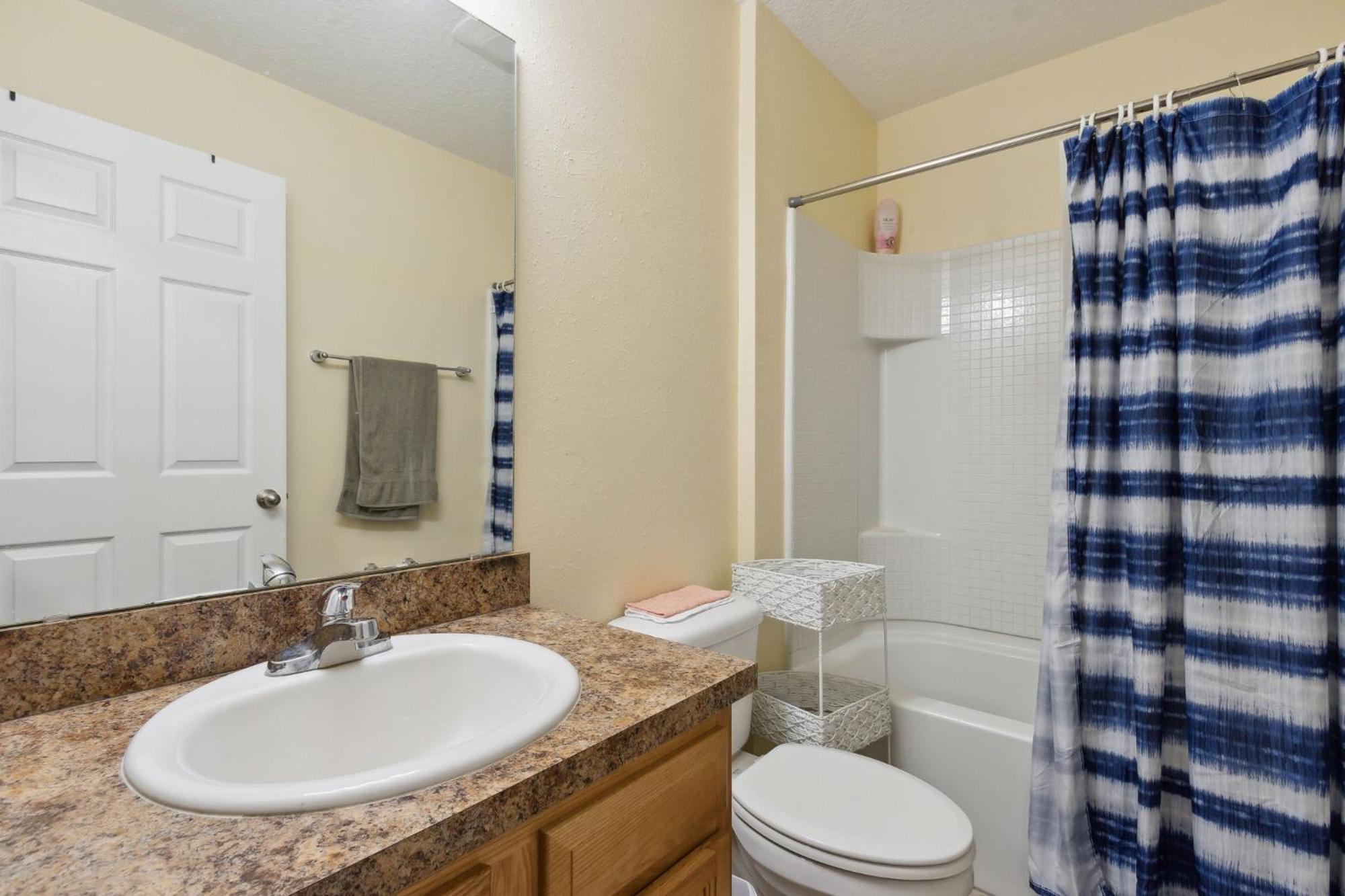 Spacious Family With Backyard Oasis Near Downtown Holiday home Jacksonville