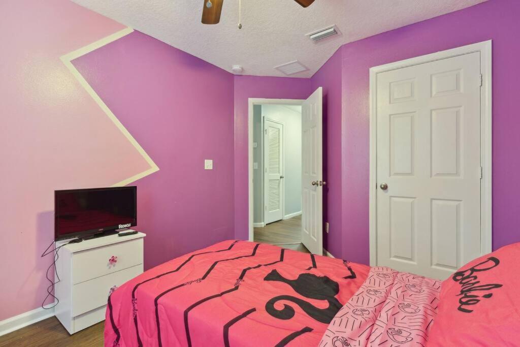 Holiday home Spacious Family With Backyard Oasis Near Downtown Jacksonville