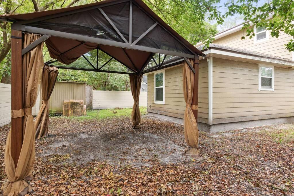 Holiday home Spacious Family With Backyard Oasis Near Downtown Jacksonville