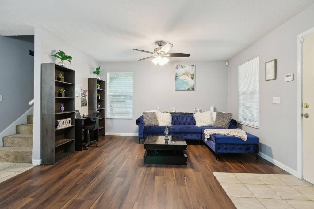 Holiday home Spacious Family With Backyard Oasis Near Downtown