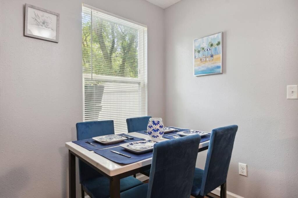 Spacious Family With Backyard Oasis Near Downtown Holiday home *