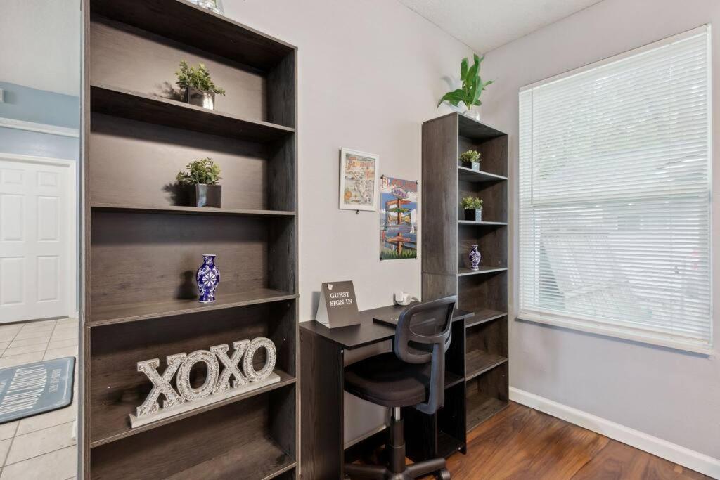 Spacious Family With Backyard Oasis Near Downtown Holiday home Jacksonville