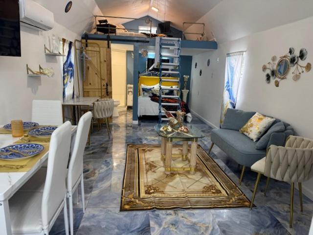 Casa de hóspedes Little Italy - Welcome To Venice Tiny House Jacksonville