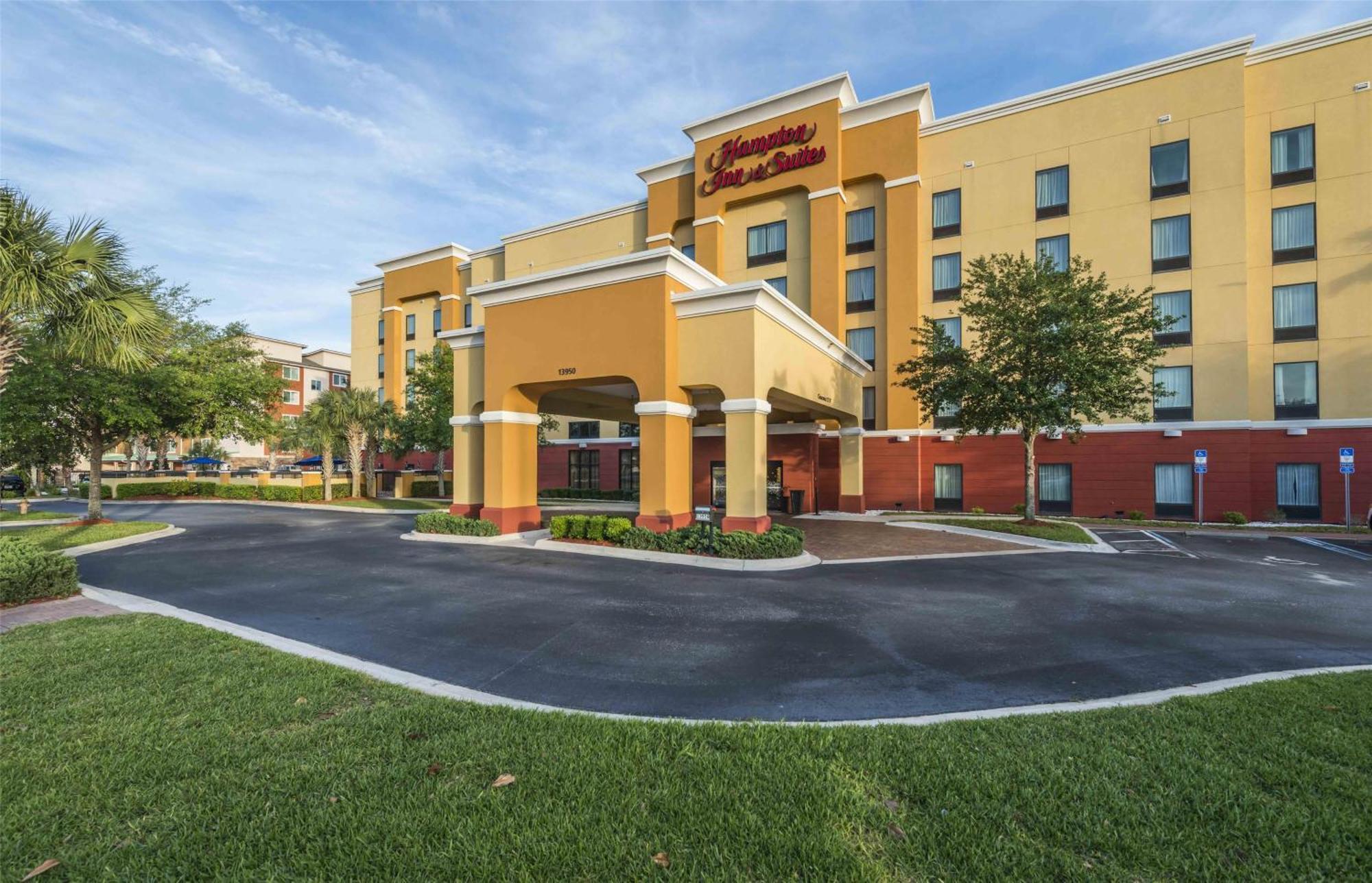 Hampton & South - Bartram Park Hotel