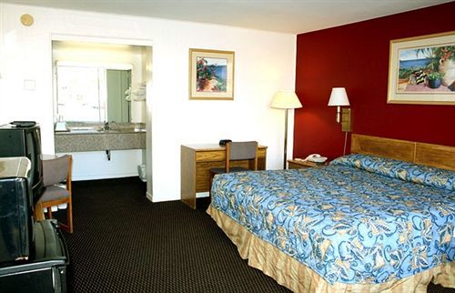 Scottish Downtown Motel 2*