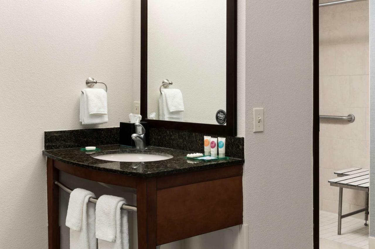 Hyatt Place Airport