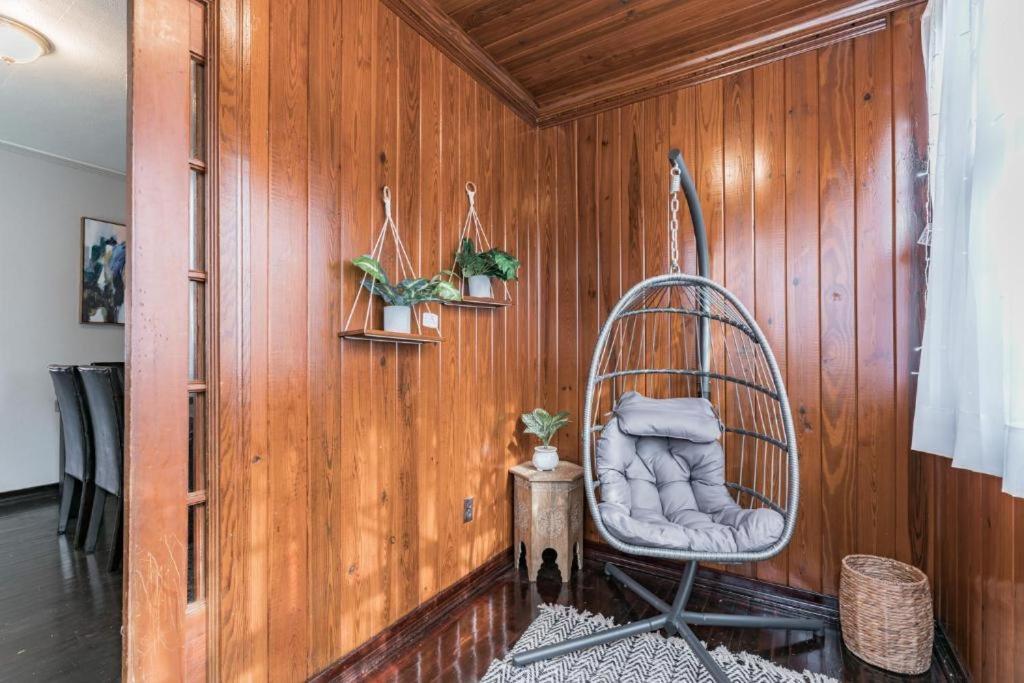 Guest house Comfy Pet Friendly In Mins To Downtown's