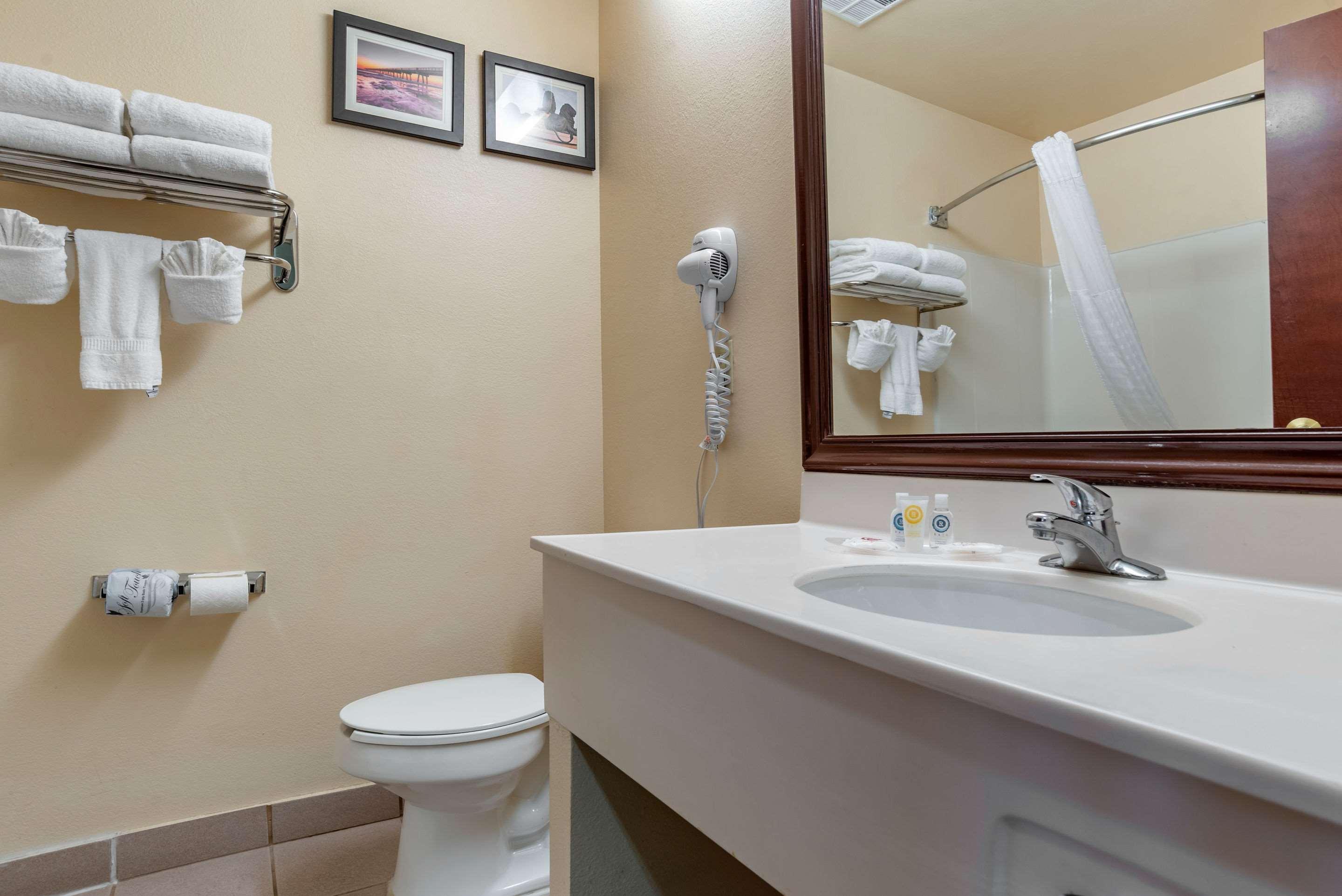 Comfort Airport Hotel 2*