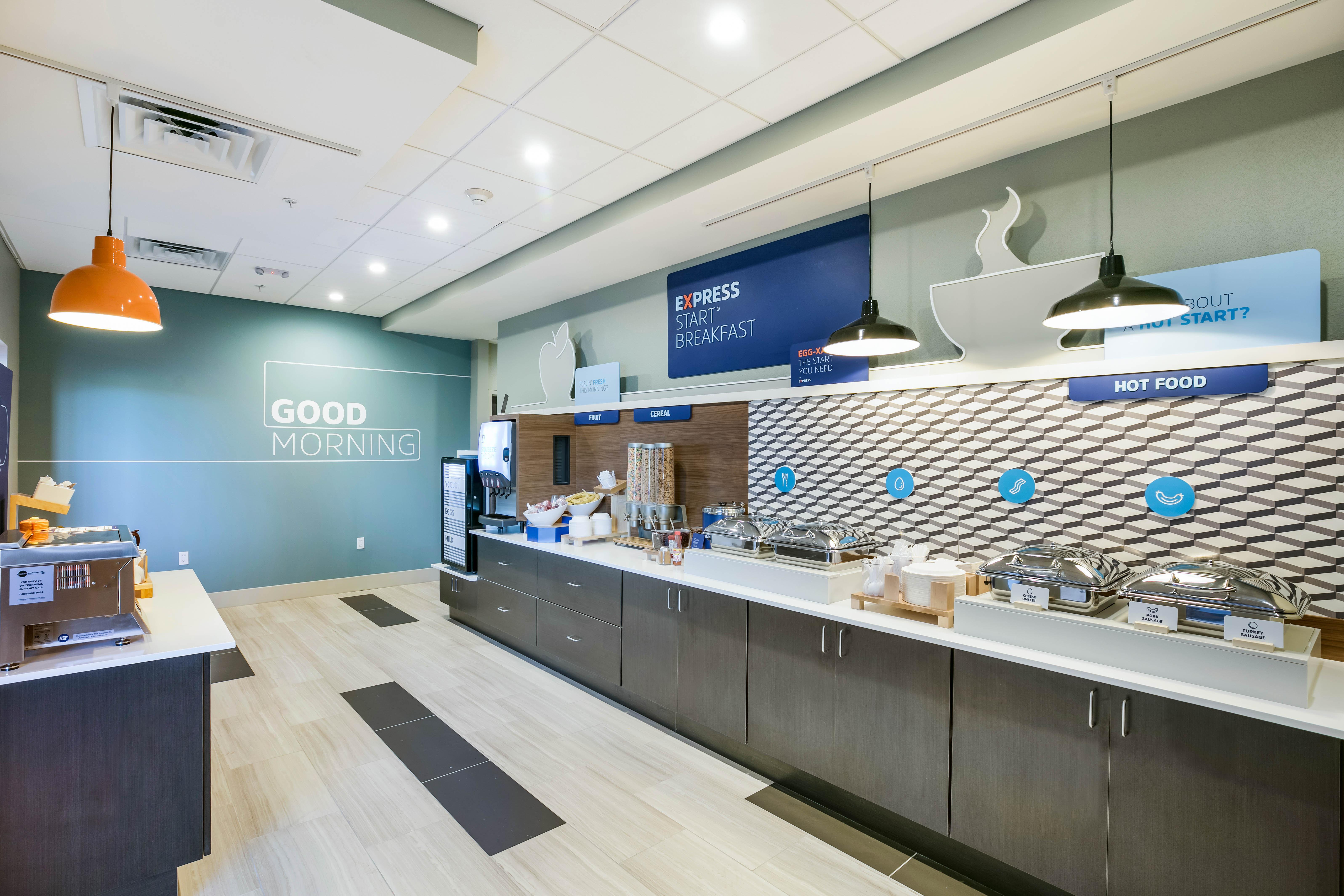 Express & - Town Center By Ihg