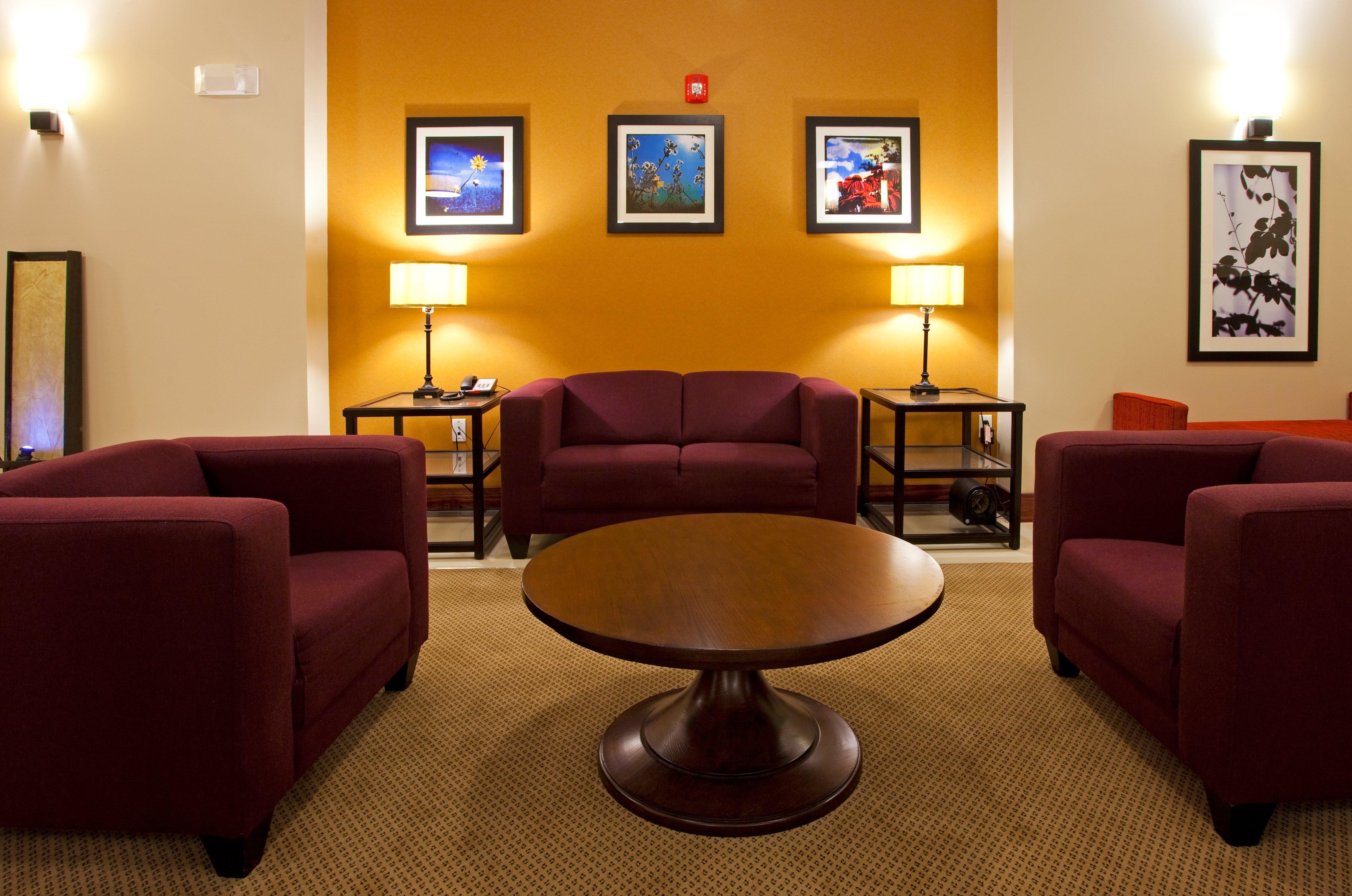 Hotel Holiday Inn Express Hotel & Suites Jacksonville - Mayport / Beach 2*