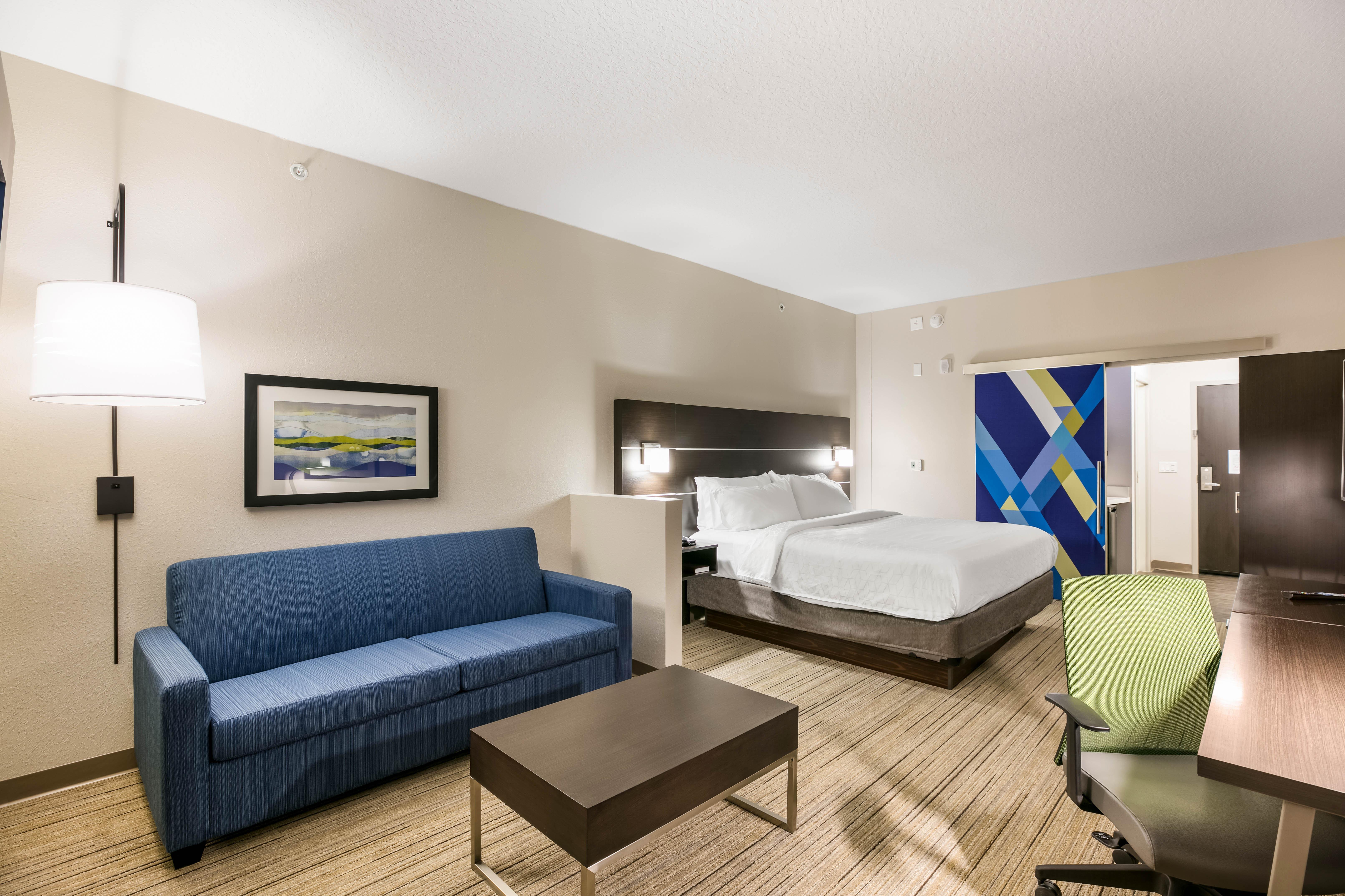 Express & - Town Center By Ihg 3*